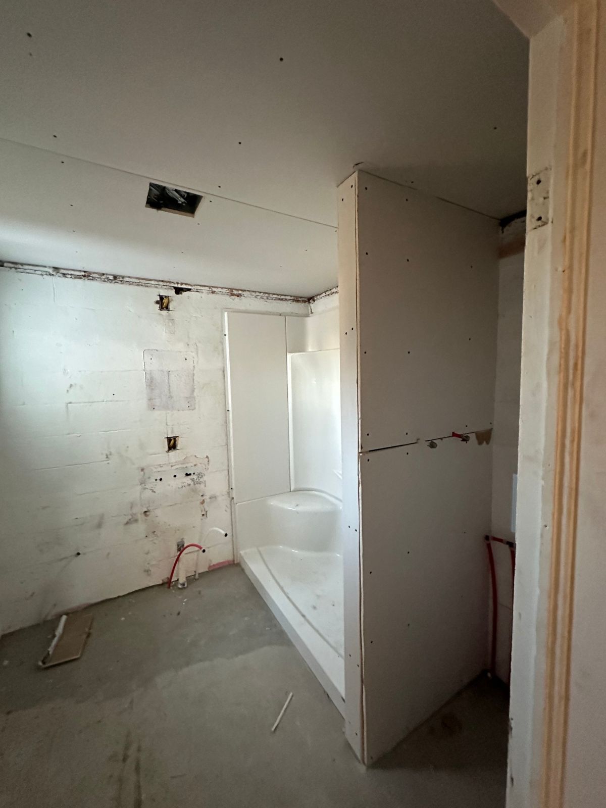 Tub area before remodel